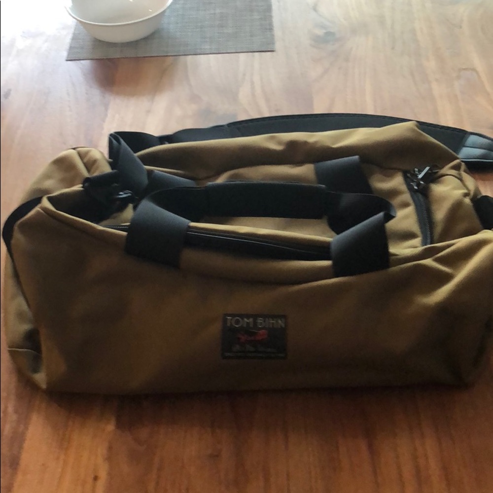 Tom Bihn small Yeoman coyote duffel bag